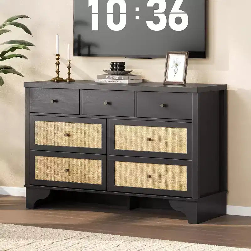 Commode à 7 tiroirs avec tiroirs en rotin naturel, coffre en bois avec base robuste