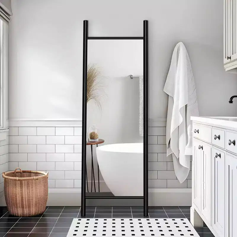 Miroir en bois massif noir encadré façon échelle