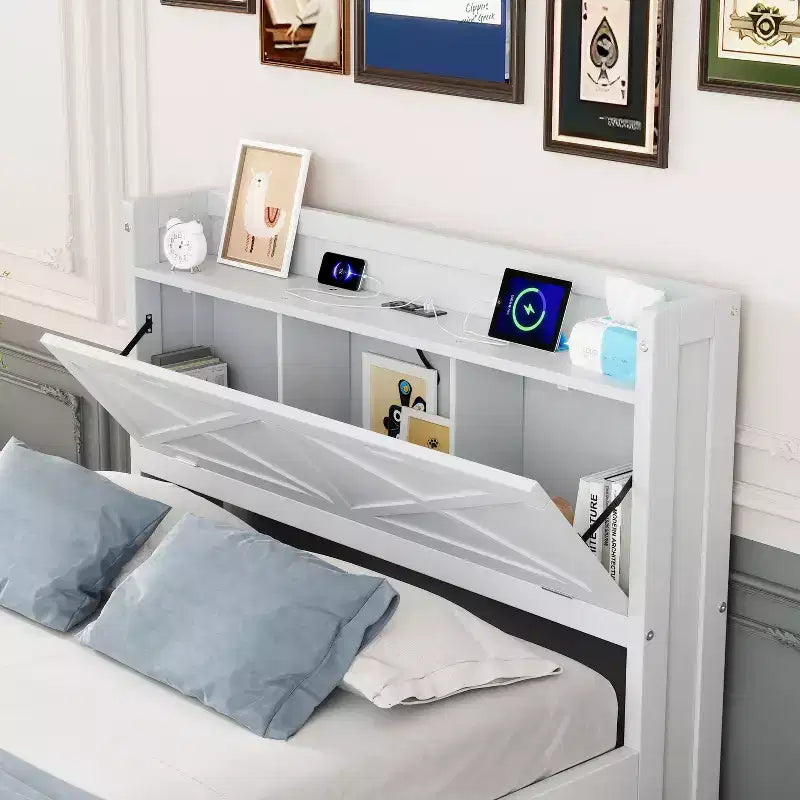 Cadre de lit plateforme en bois avec tête de lit de rangement et prises électriques