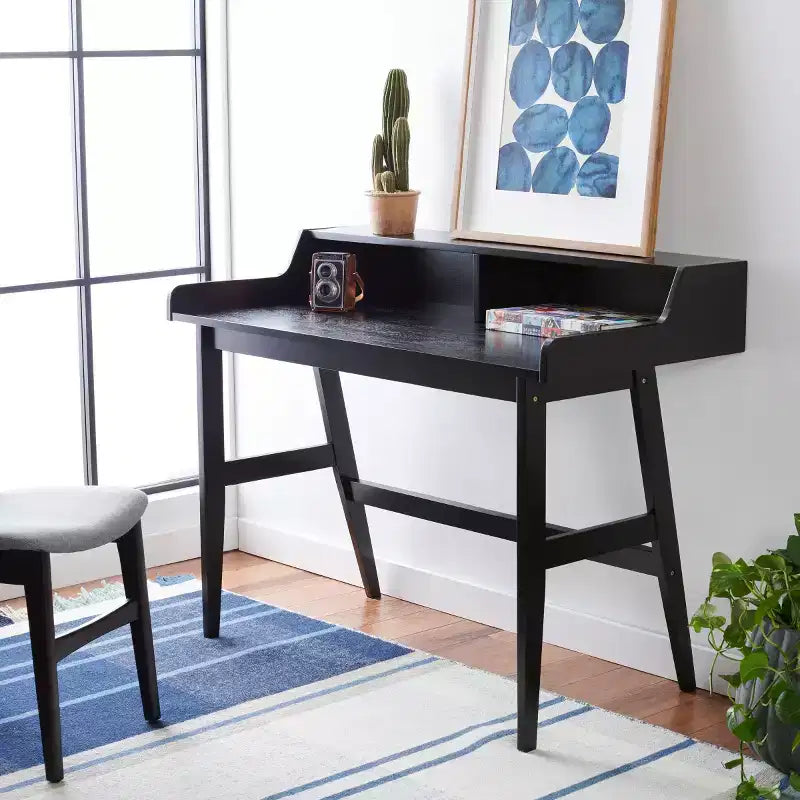 Wrigley Desk - DSK1400 - Safavieh